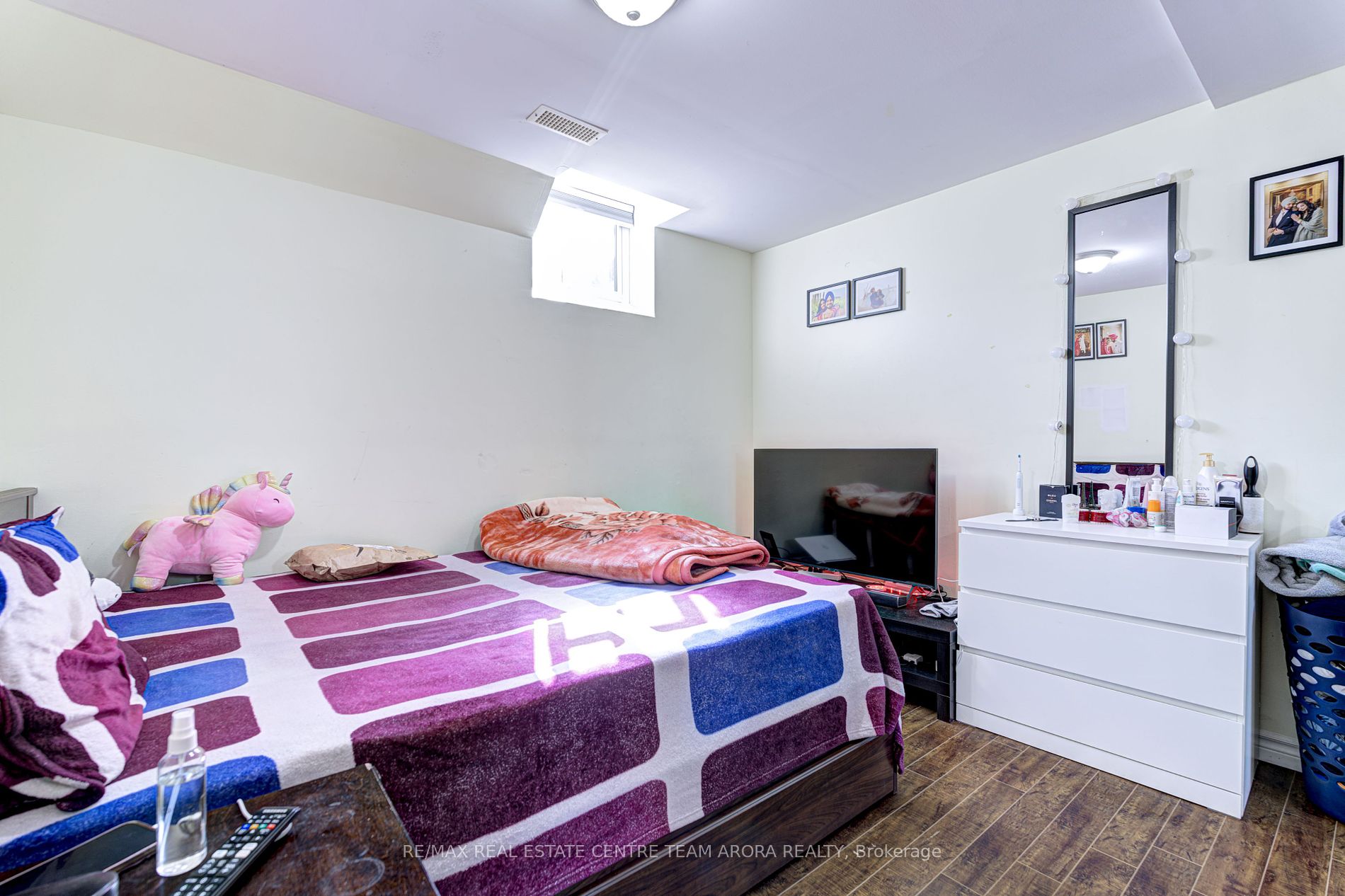 380 Brisdale Dr