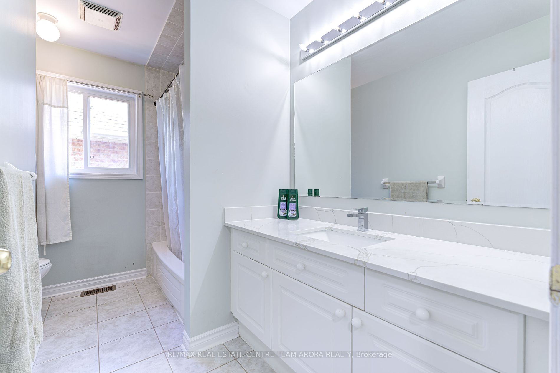 380 Brisdale Dr
