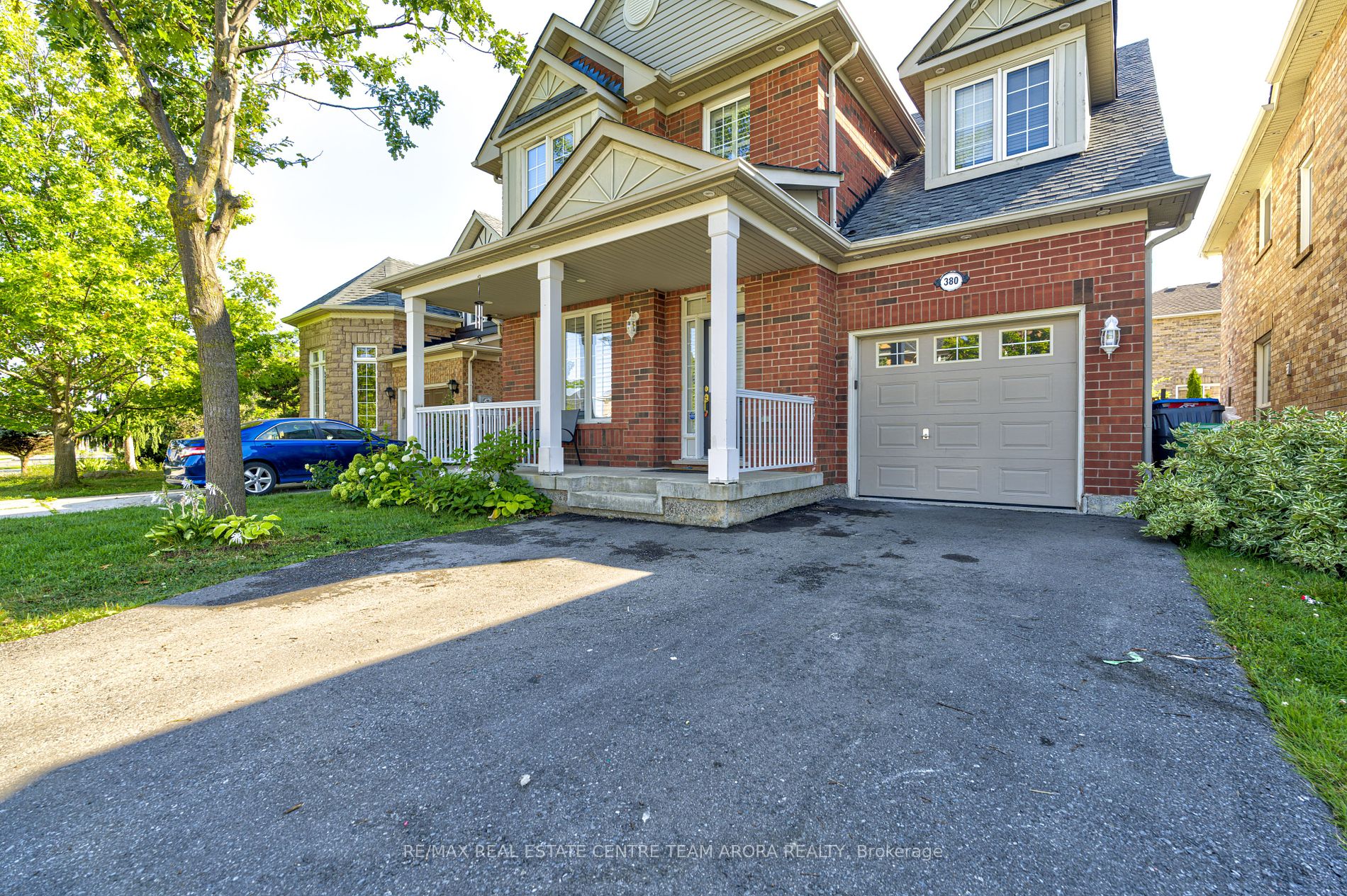380 Brisdale Dr
