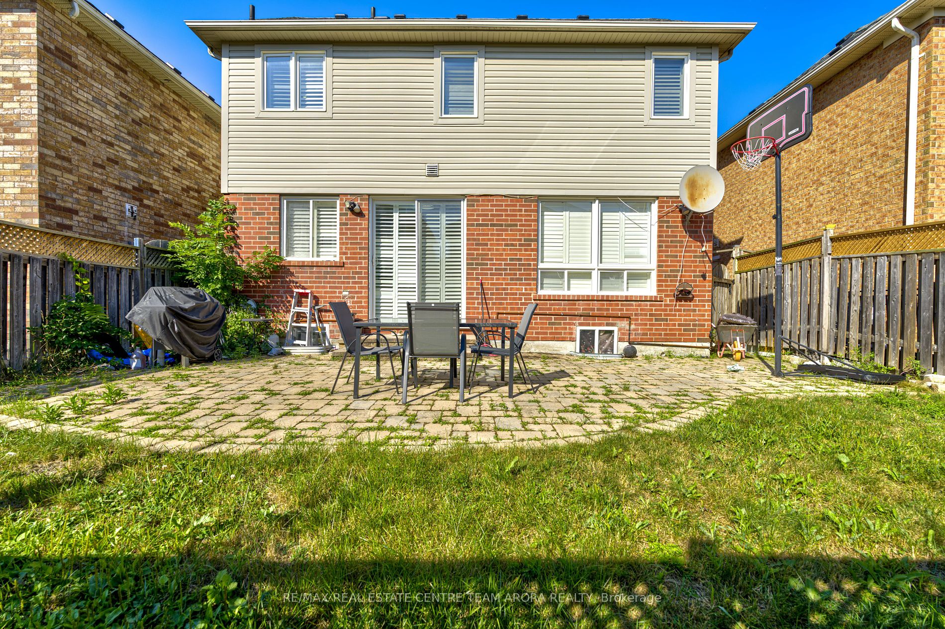 380 Brisdale Dr