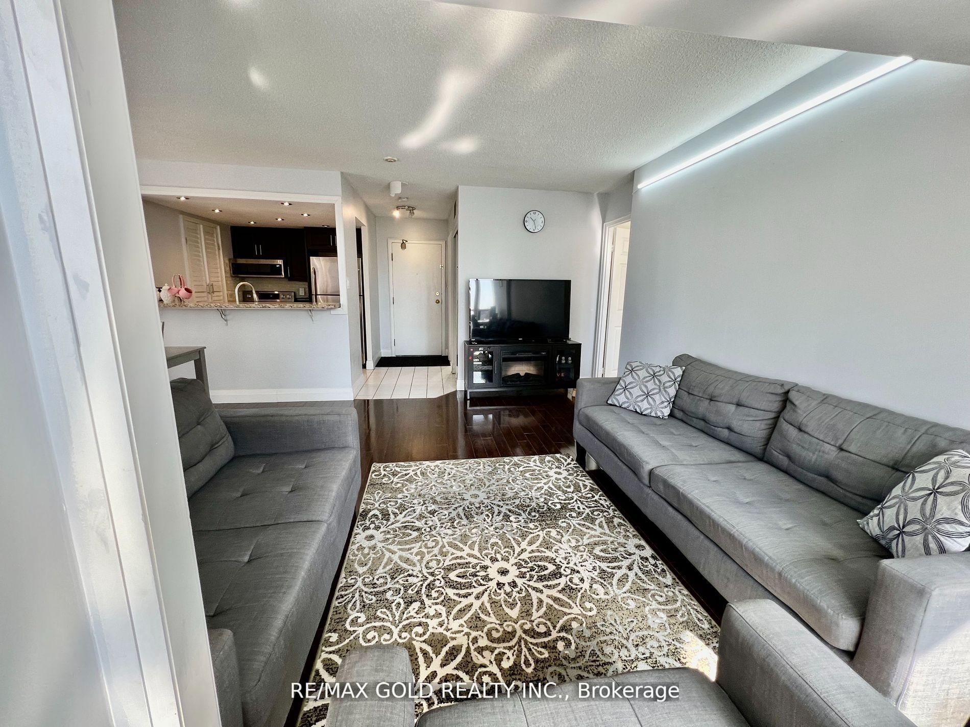 265 Enfield Place #903
