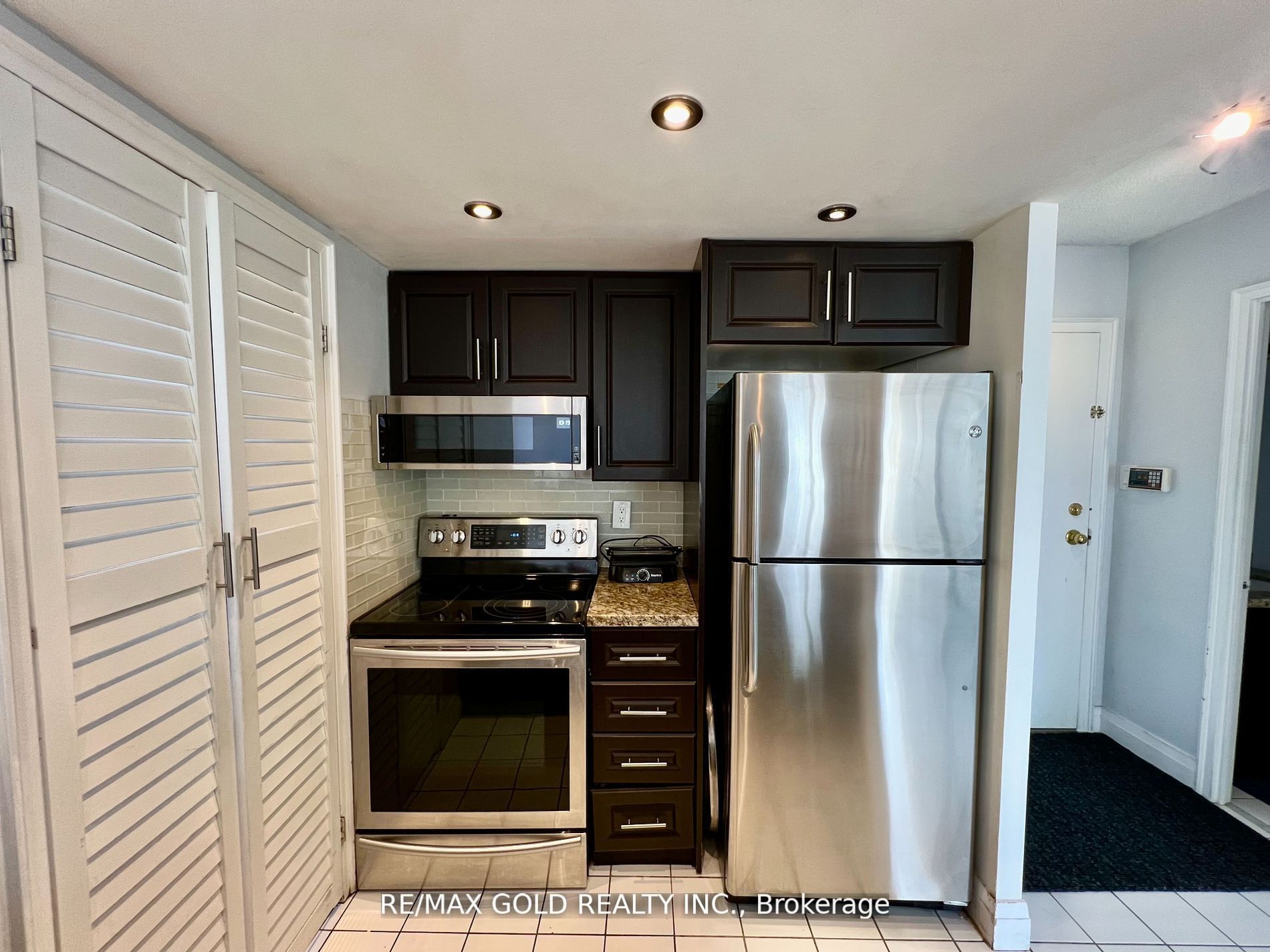 265 Enfield Place #903
