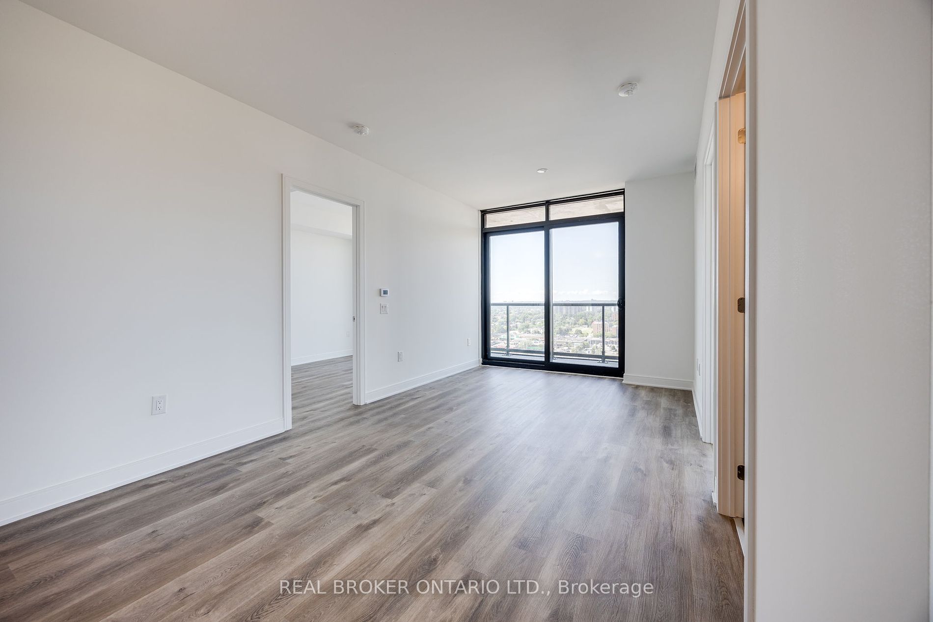 86 Dundas Street E #1602