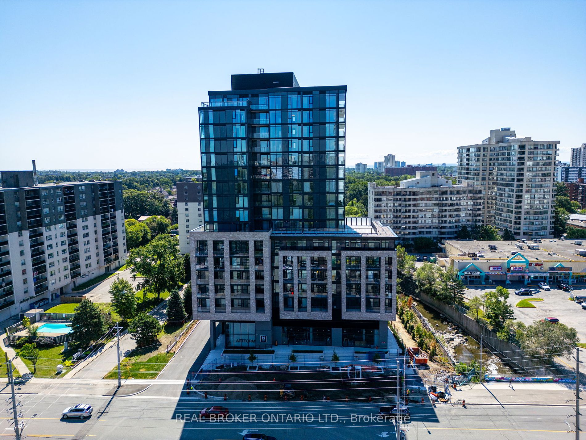 86 Dundas Street E #1602