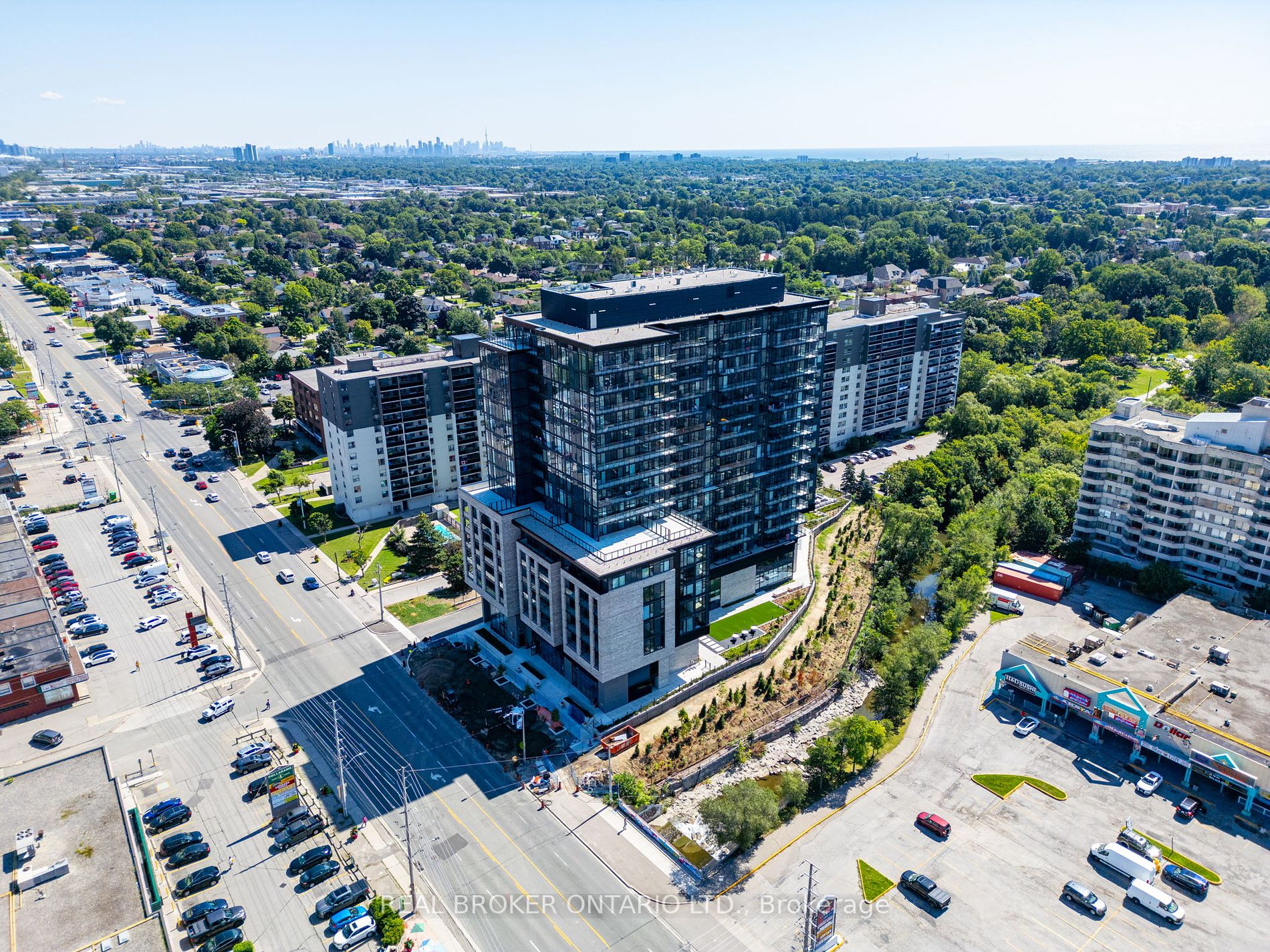 86 Dundas Street E #1602