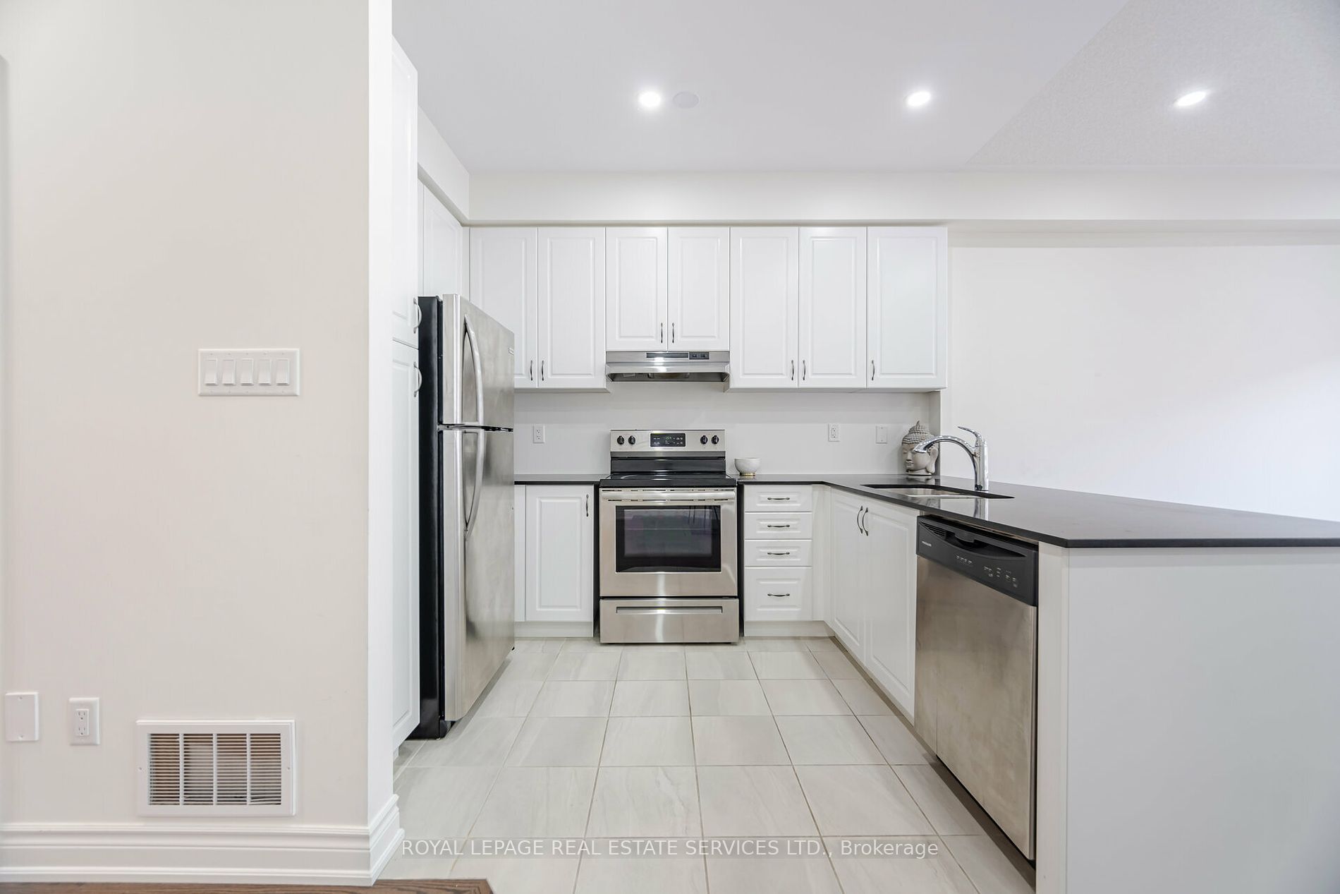 20 Brushwood Dr