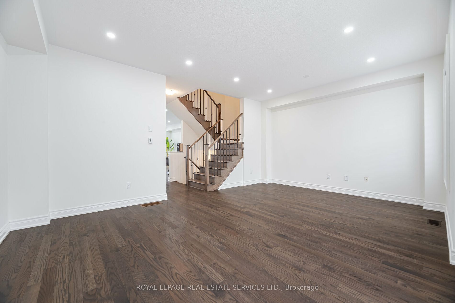 20 Brushwood Drive