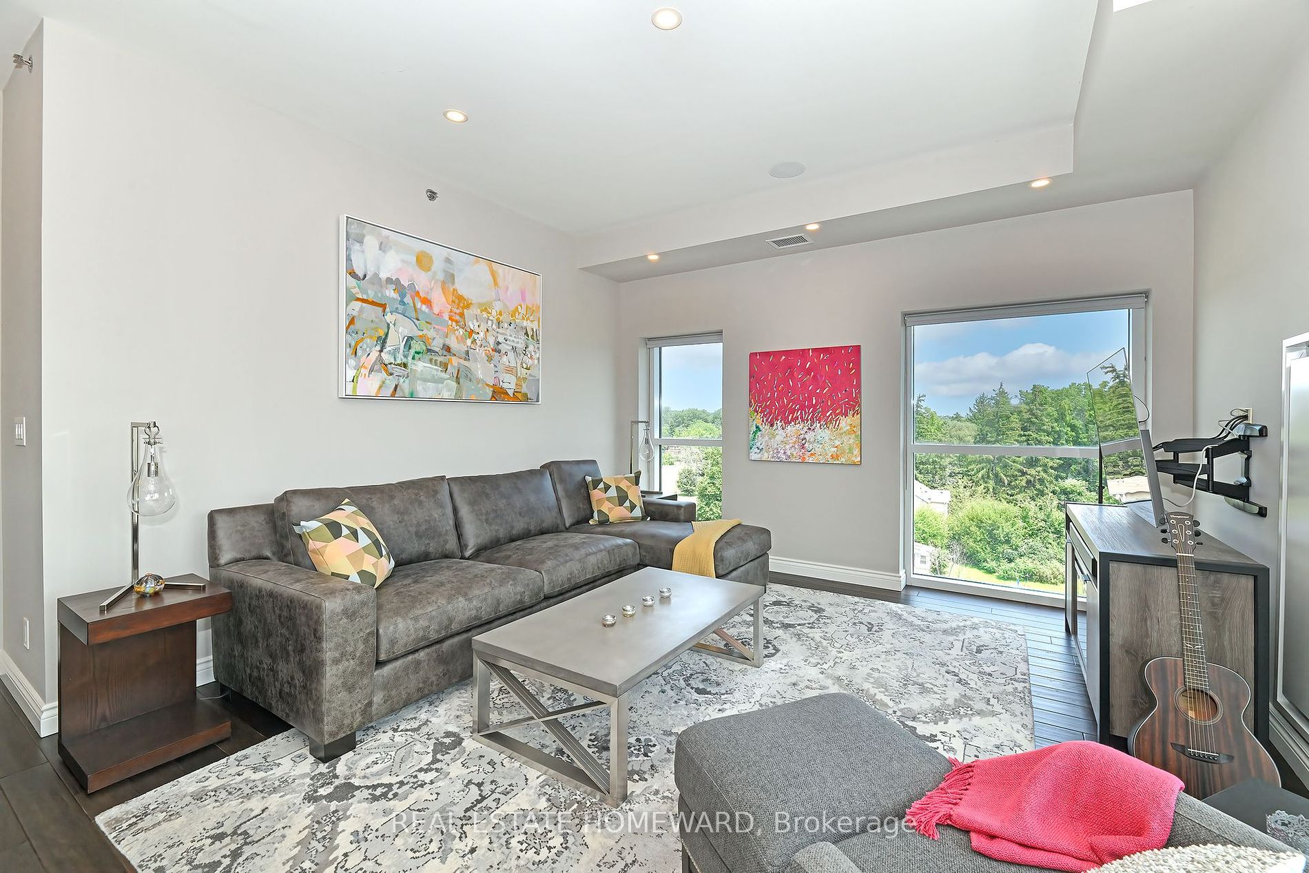 34 Plains Road E #605