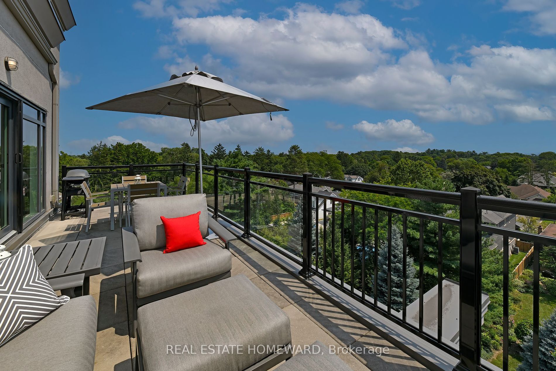 34 Plains Road E #605