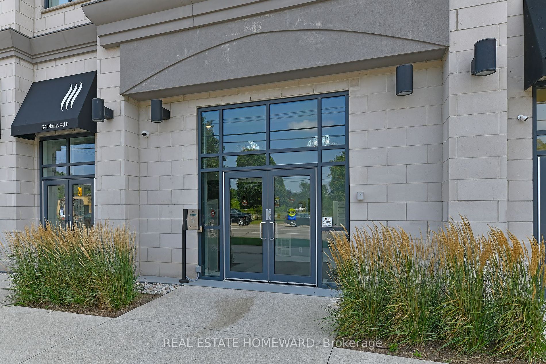 34 Plains Road E #605