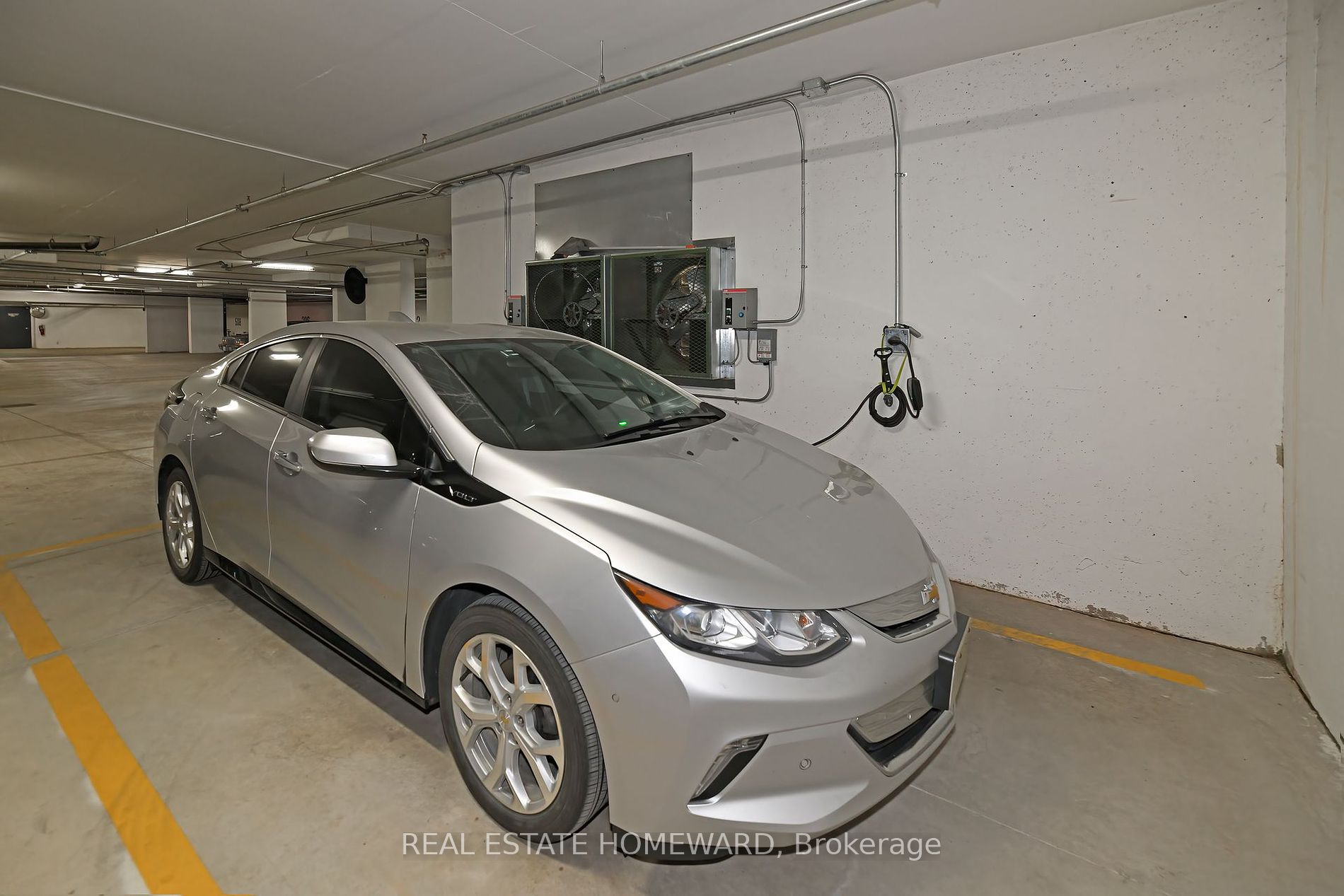 34 Plains Road E #605