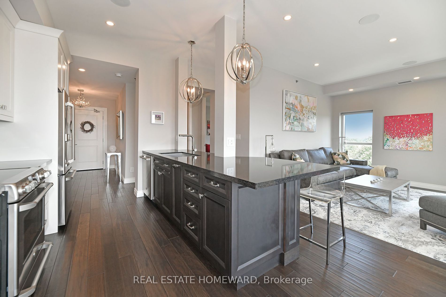 34 Plains Road E #605