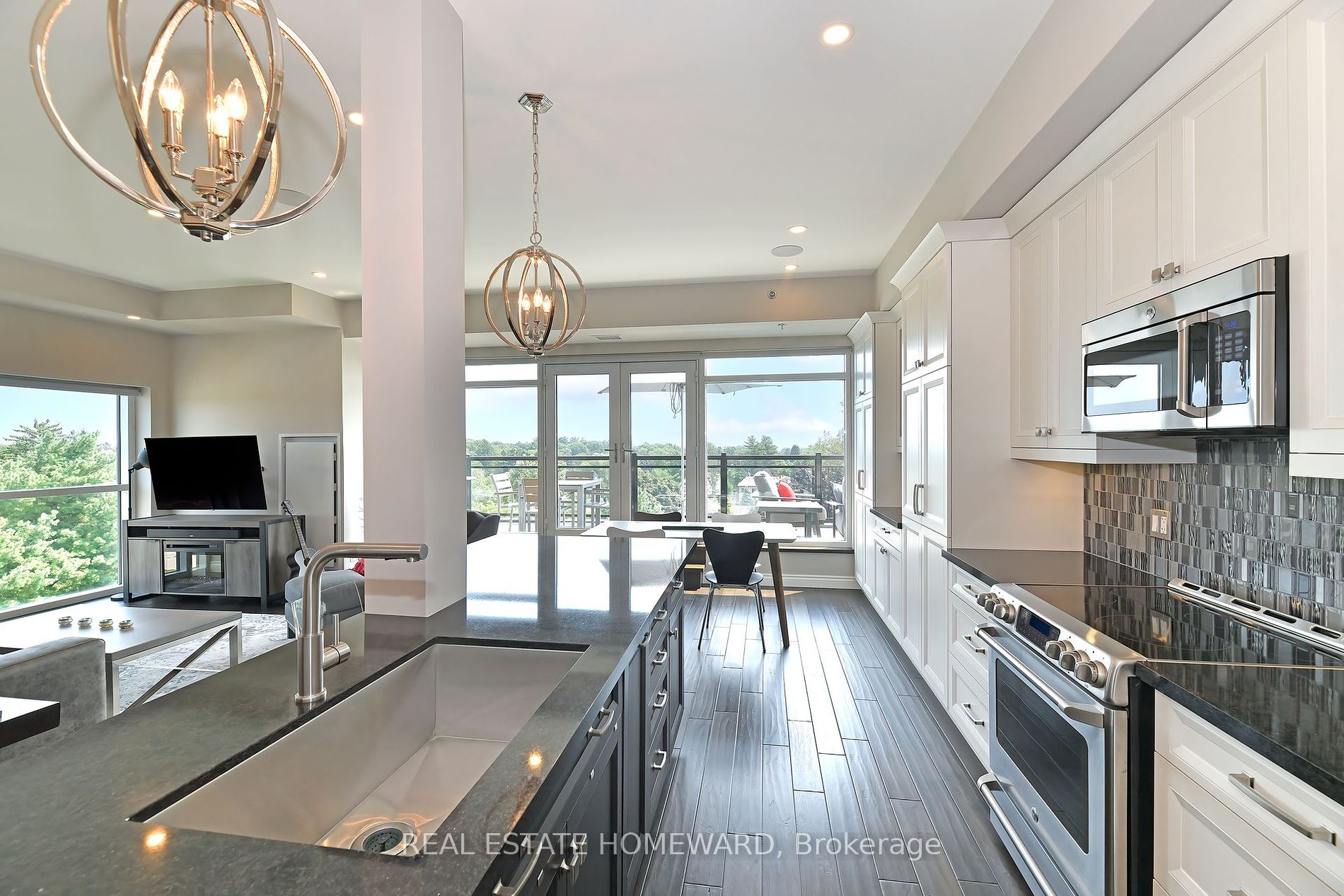 34 Plains Road E #605