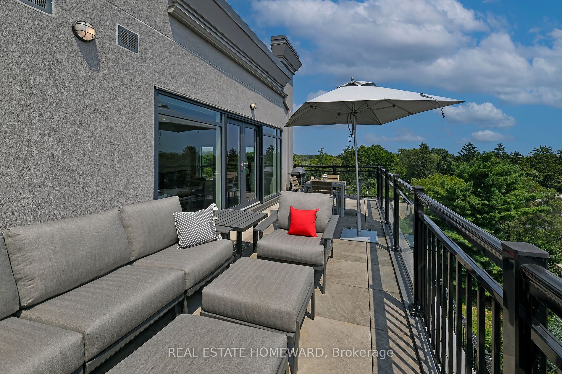 34 Plains Road E #605