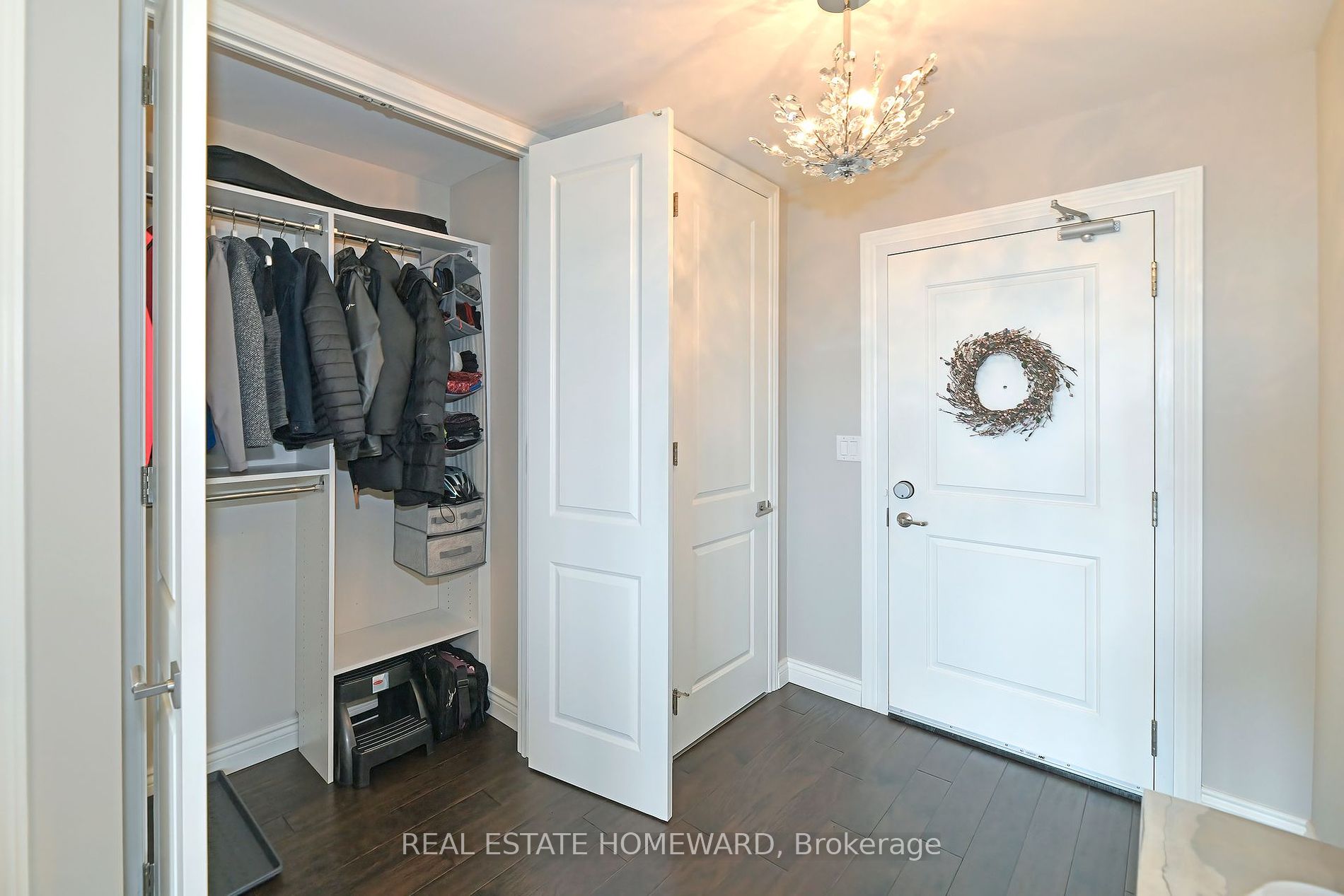 34 Plains Road E #605