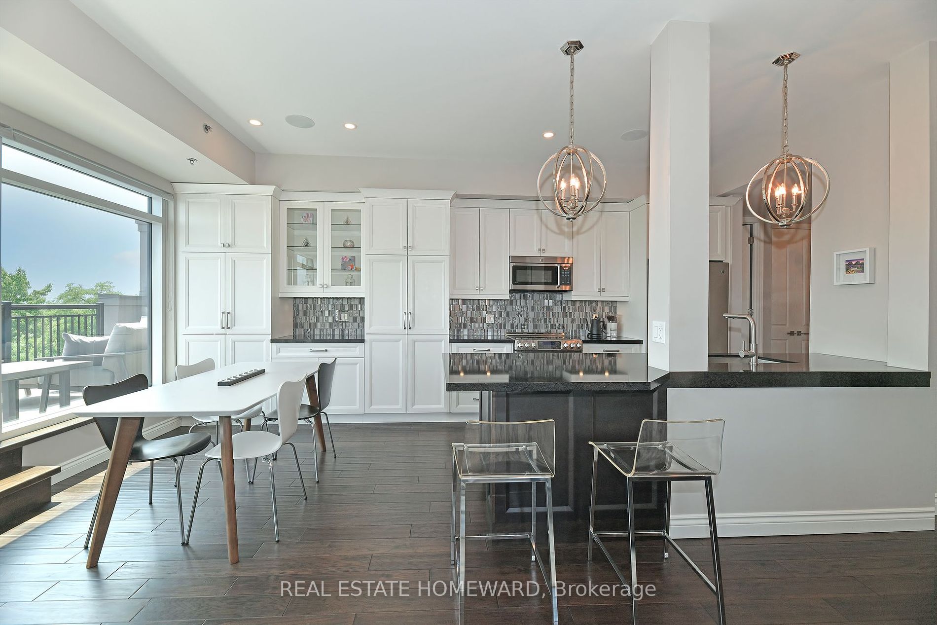 34 Plains Road E #605