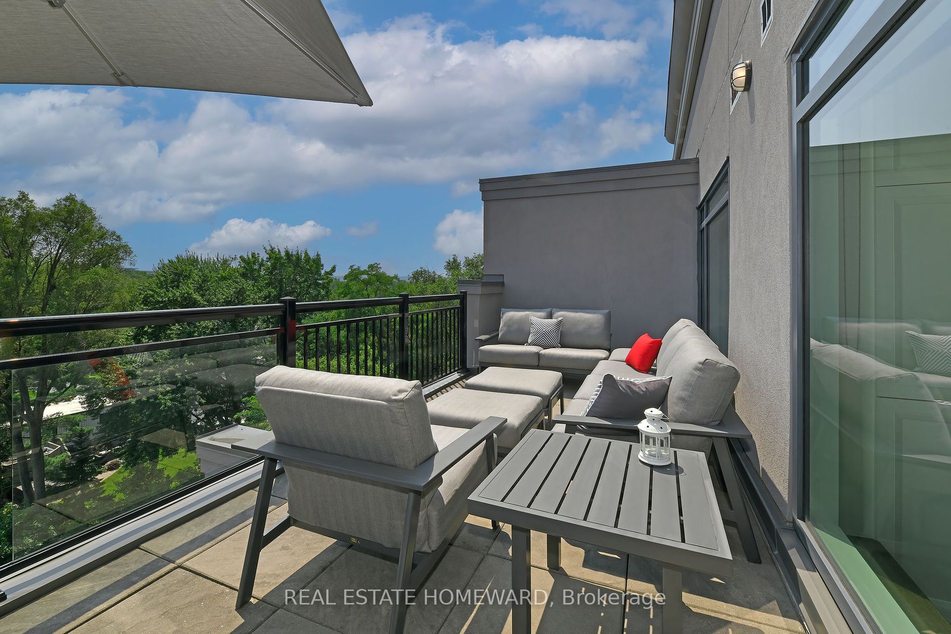 34 Plains Road E #605
