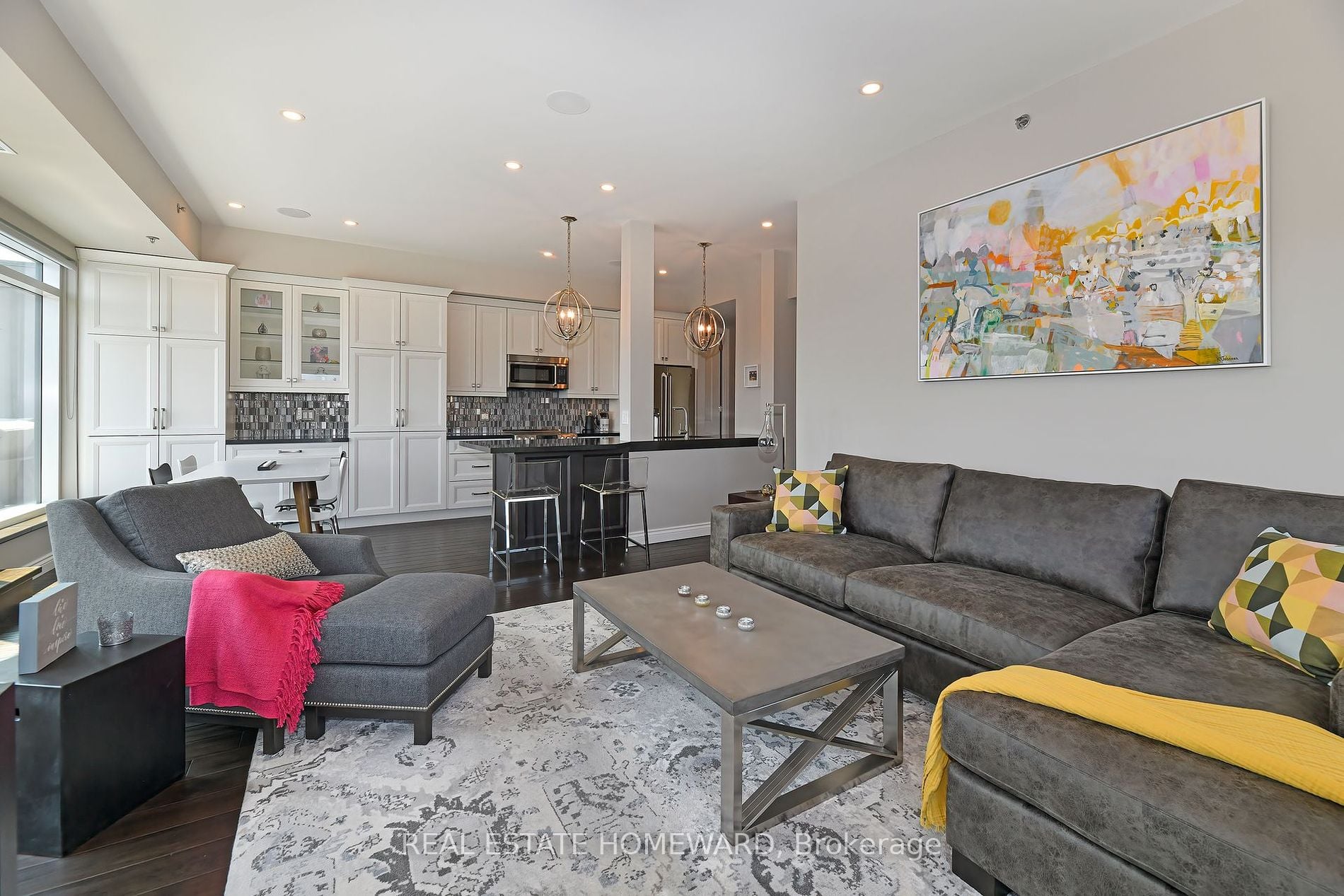 34 Plains Road E #605