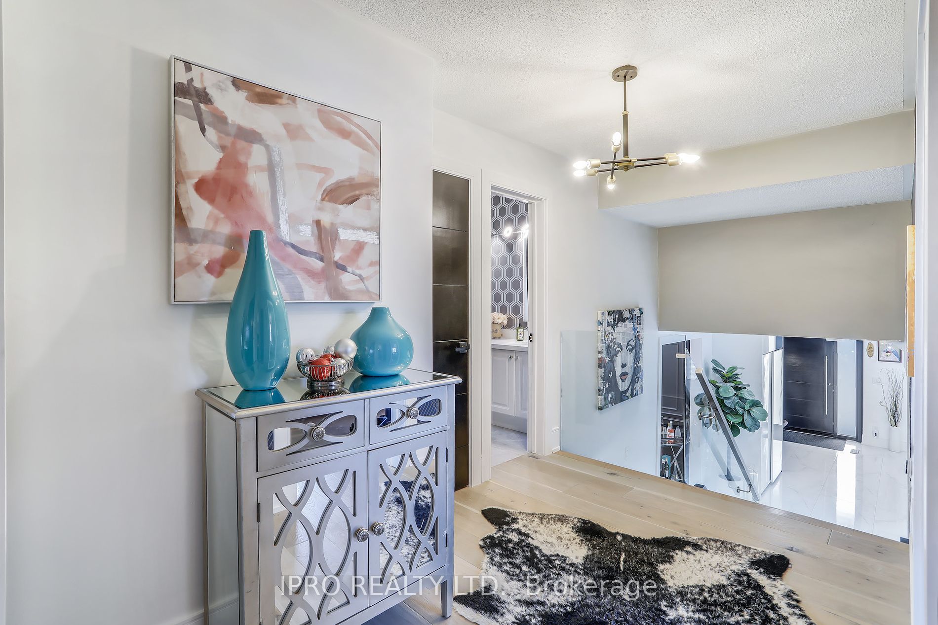 3484 Riverspray Cres
