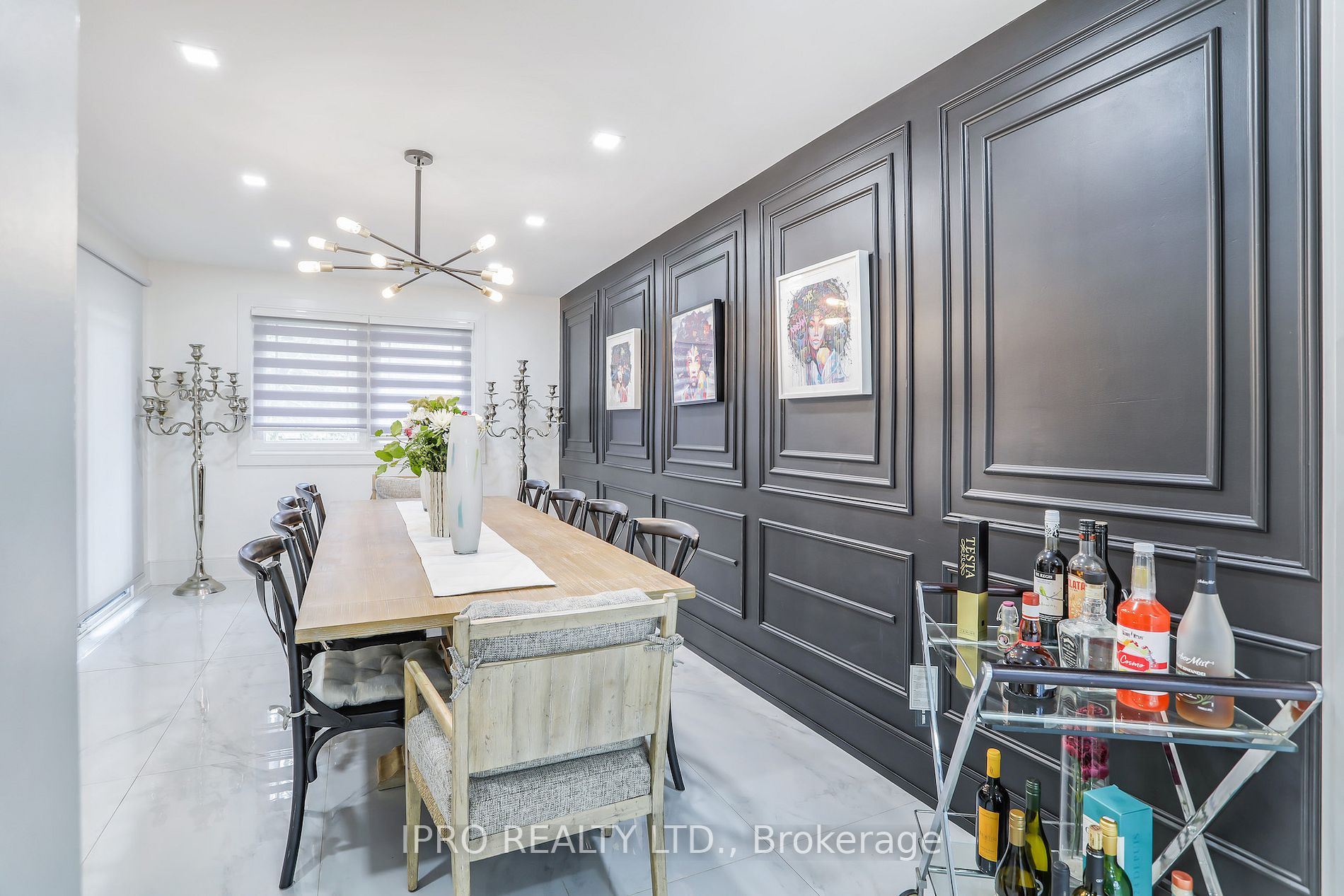 3484 Riverspray Cres