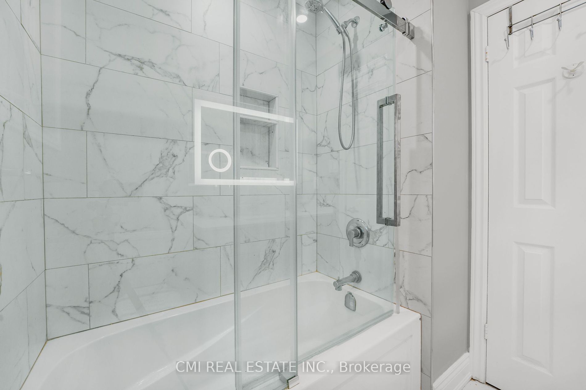 13 Axminster Rd
