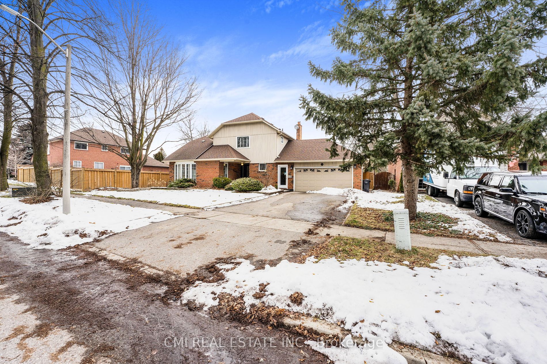 13 Axminster Rd