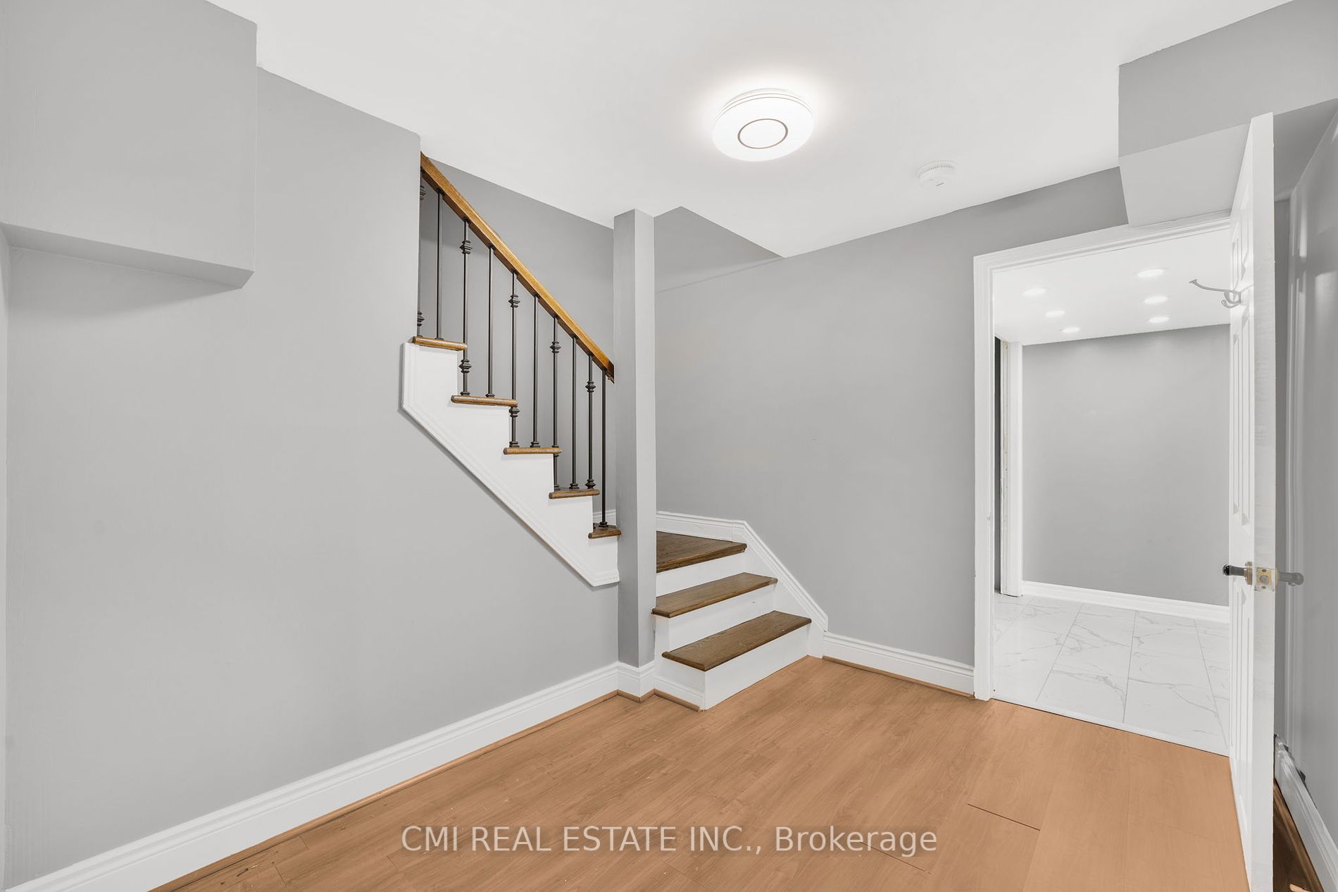 13 Axminster Rd
