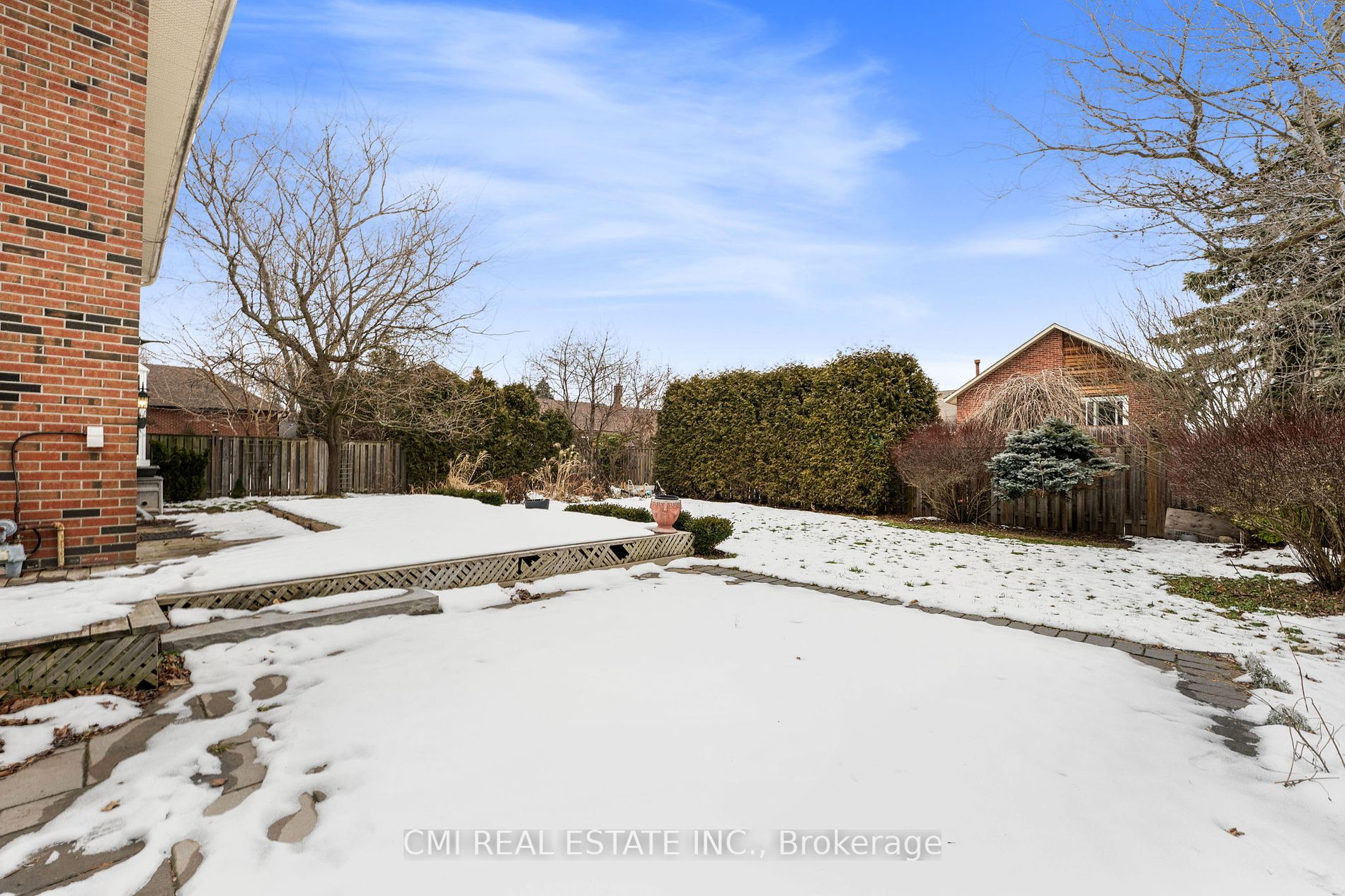 13 Axminster Rd