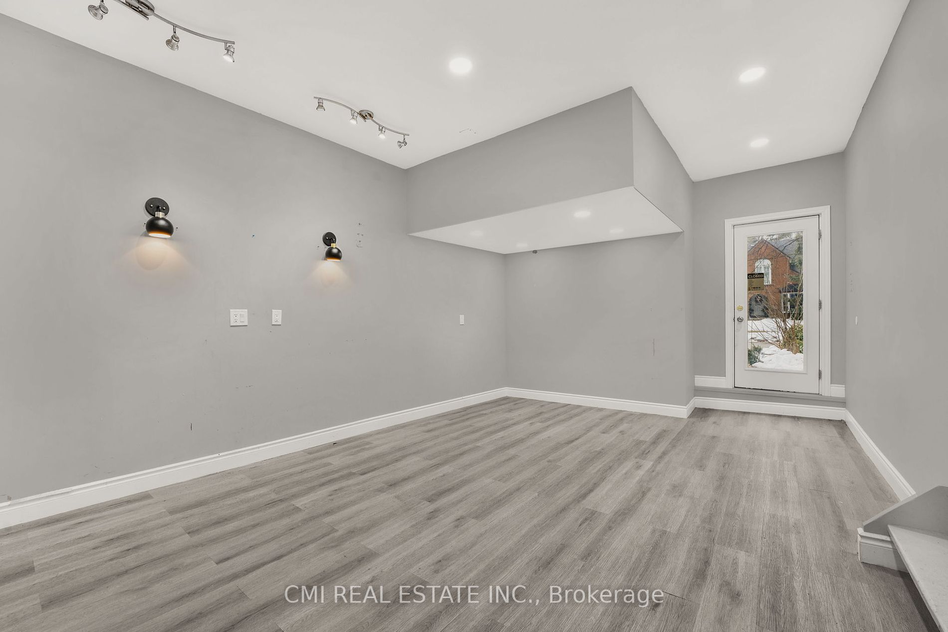 13 Axminster Rd