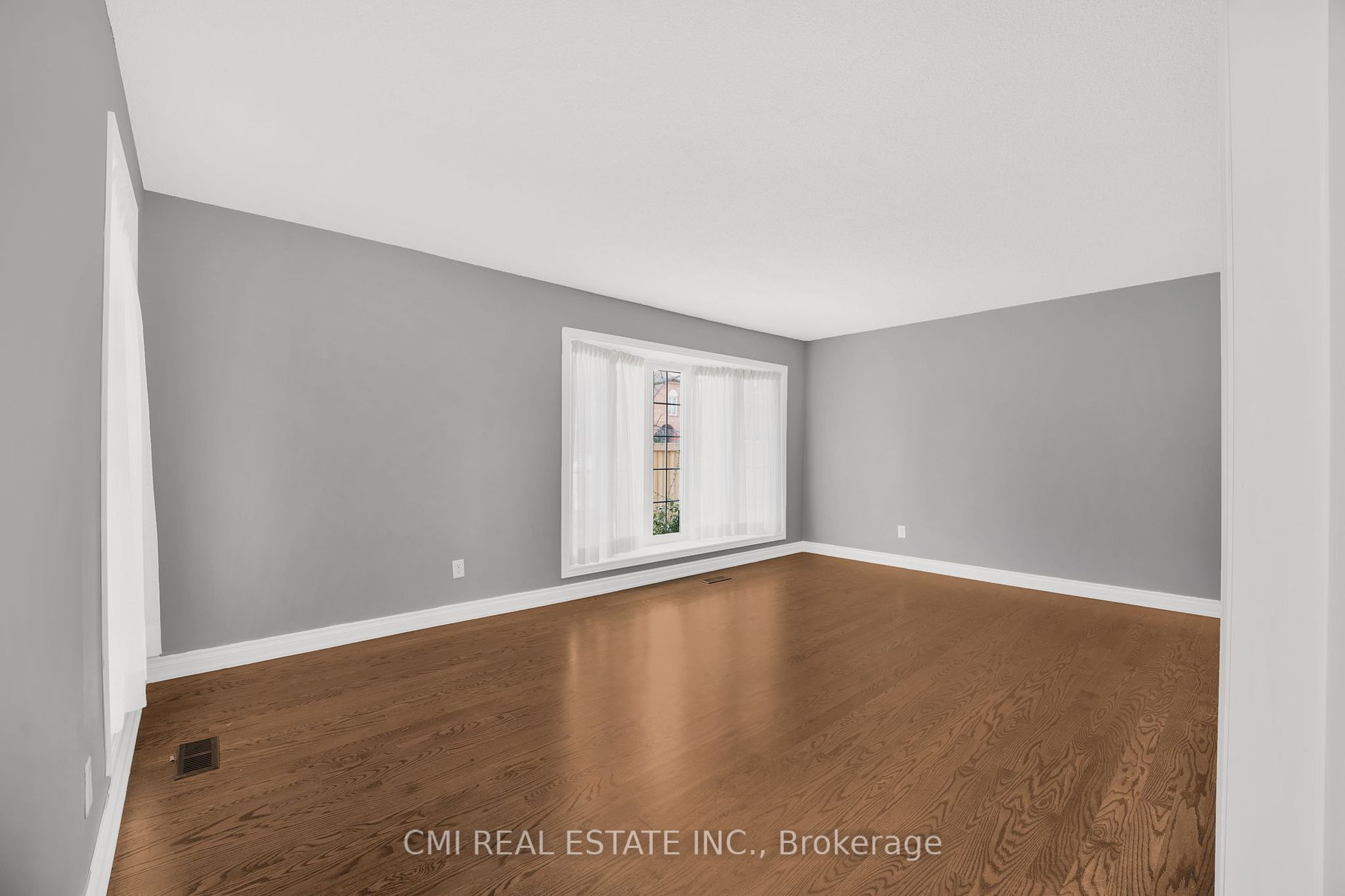 13 Axminster Rd