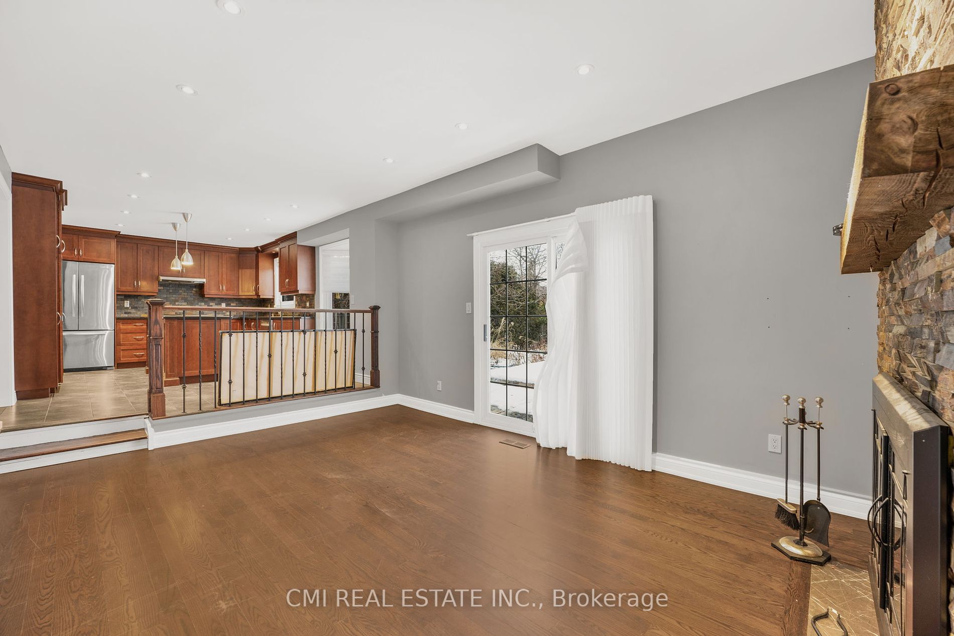 13 Axminster Rd