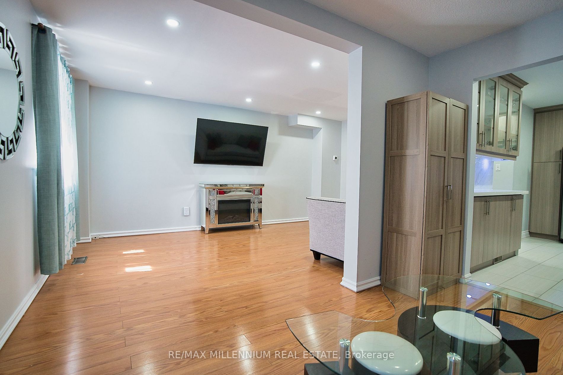 2700 BATTLEFORD Road #19