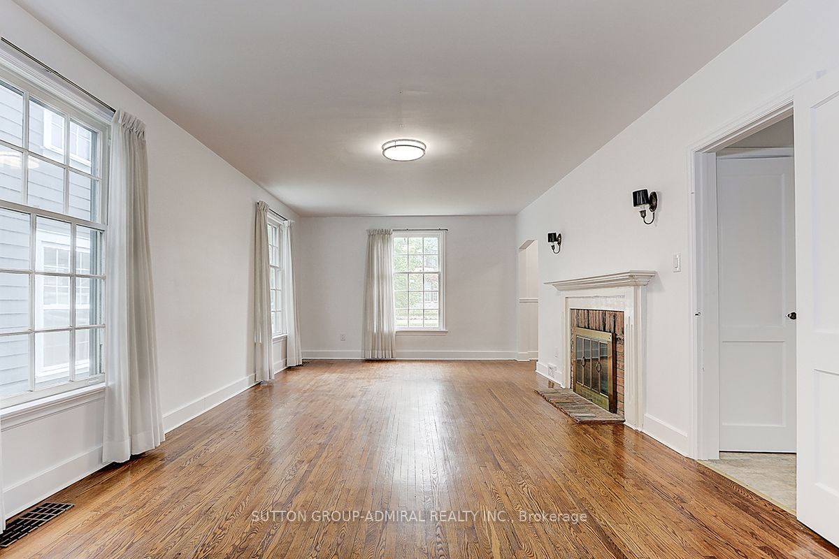 25 Howard Avenue