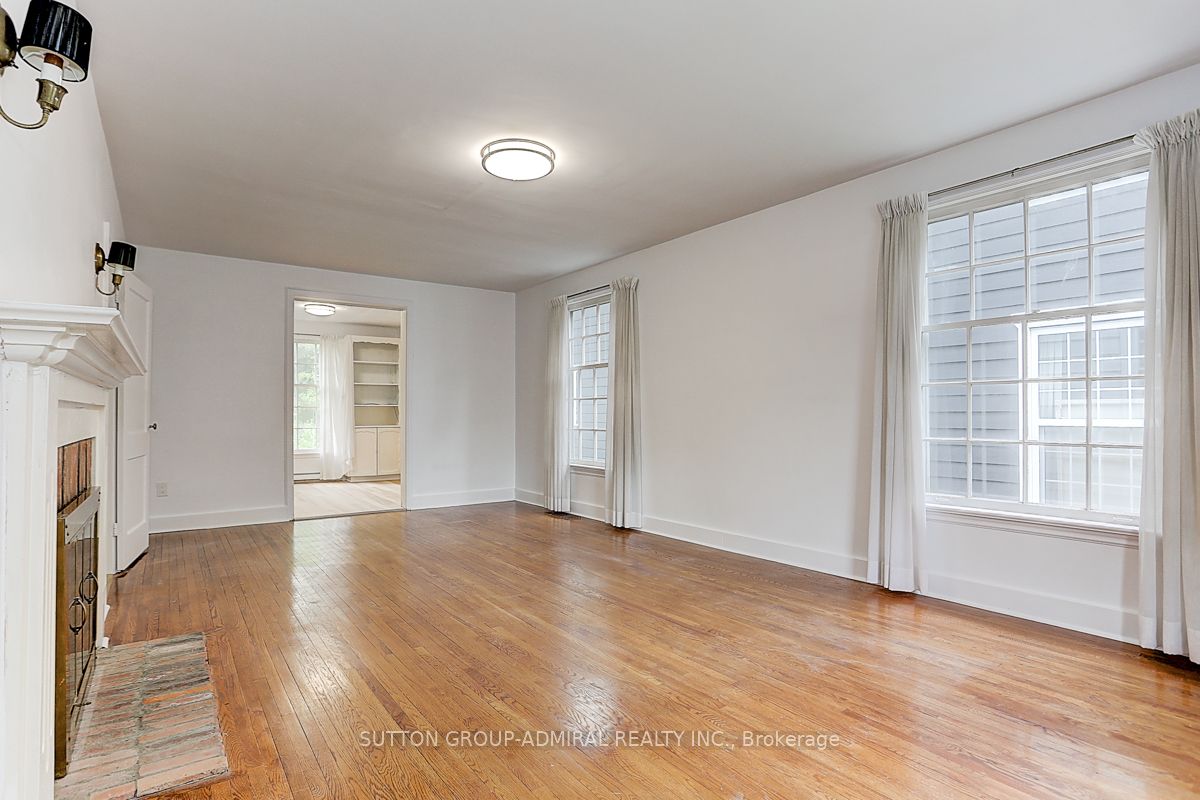 25 Howard Avenue
