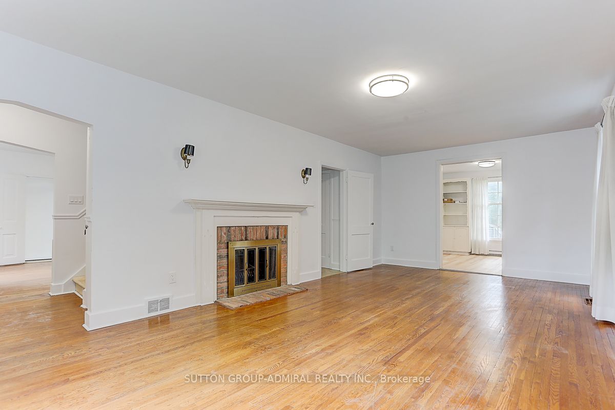 25 Howard Avenue