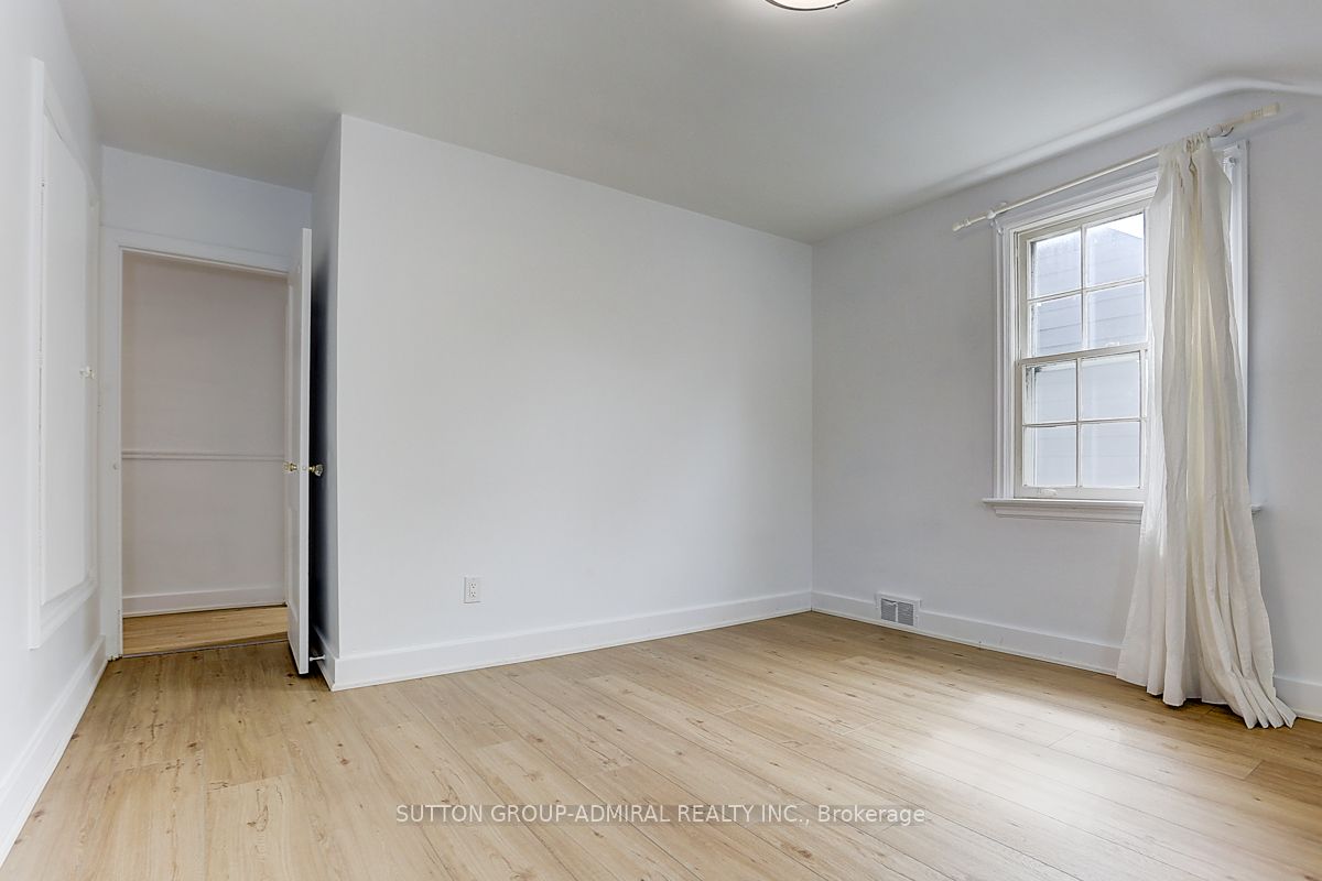 25 Howard Avenue