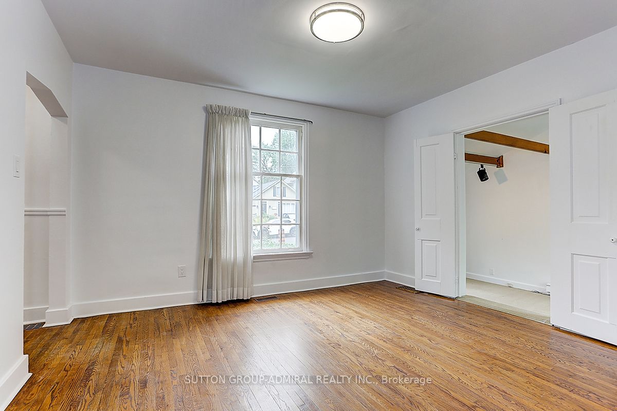 25 Howard Avenue