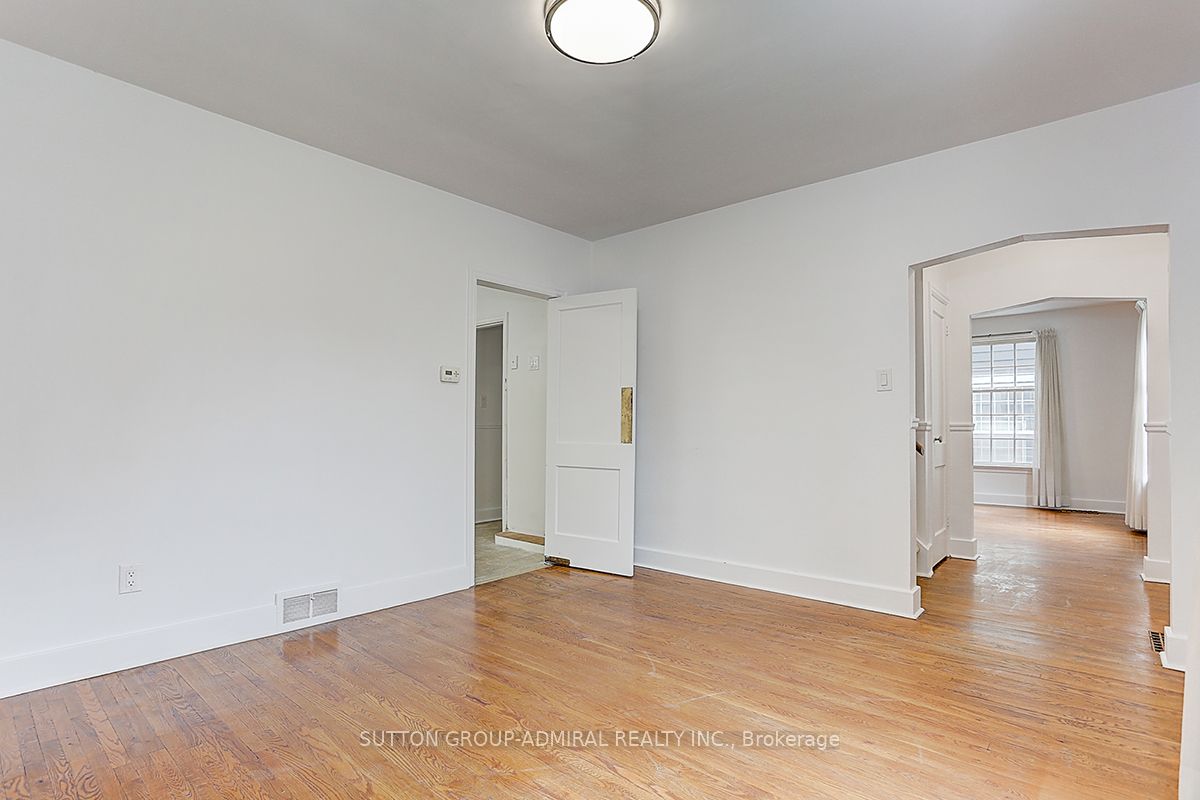 25 Howard Avenue