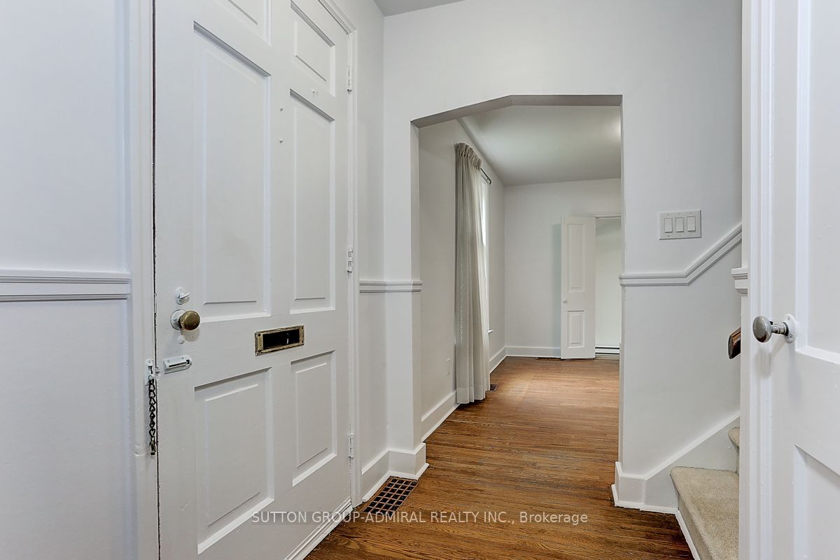 25 Howard Avenue