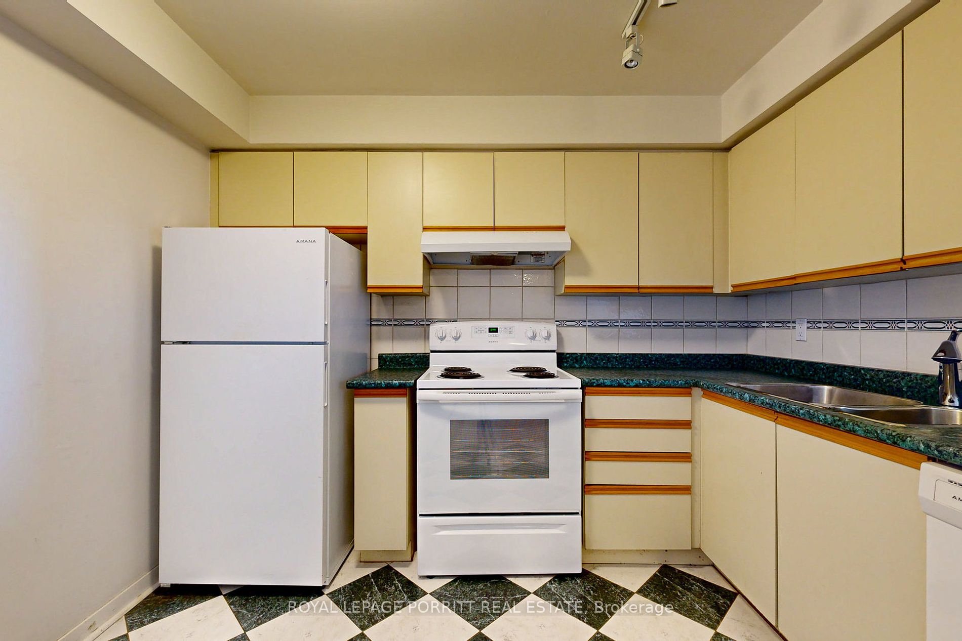 3845 Lake Shore Boulevard W, #1110