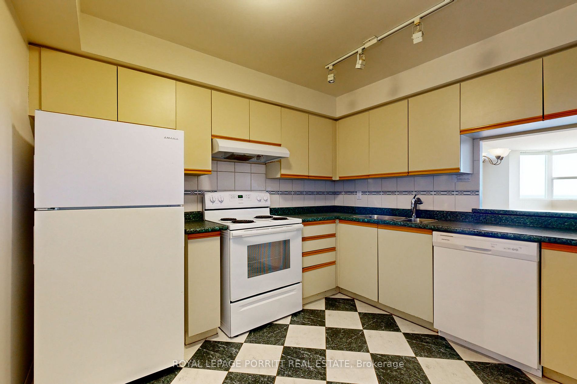 3845 Lake Shore Boulevard W, #1110