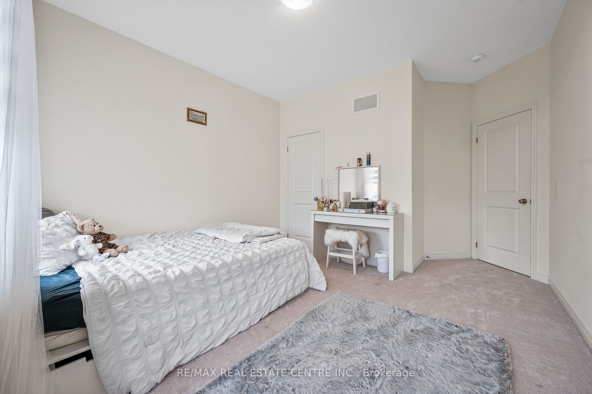 73 Donald Stewart Rd