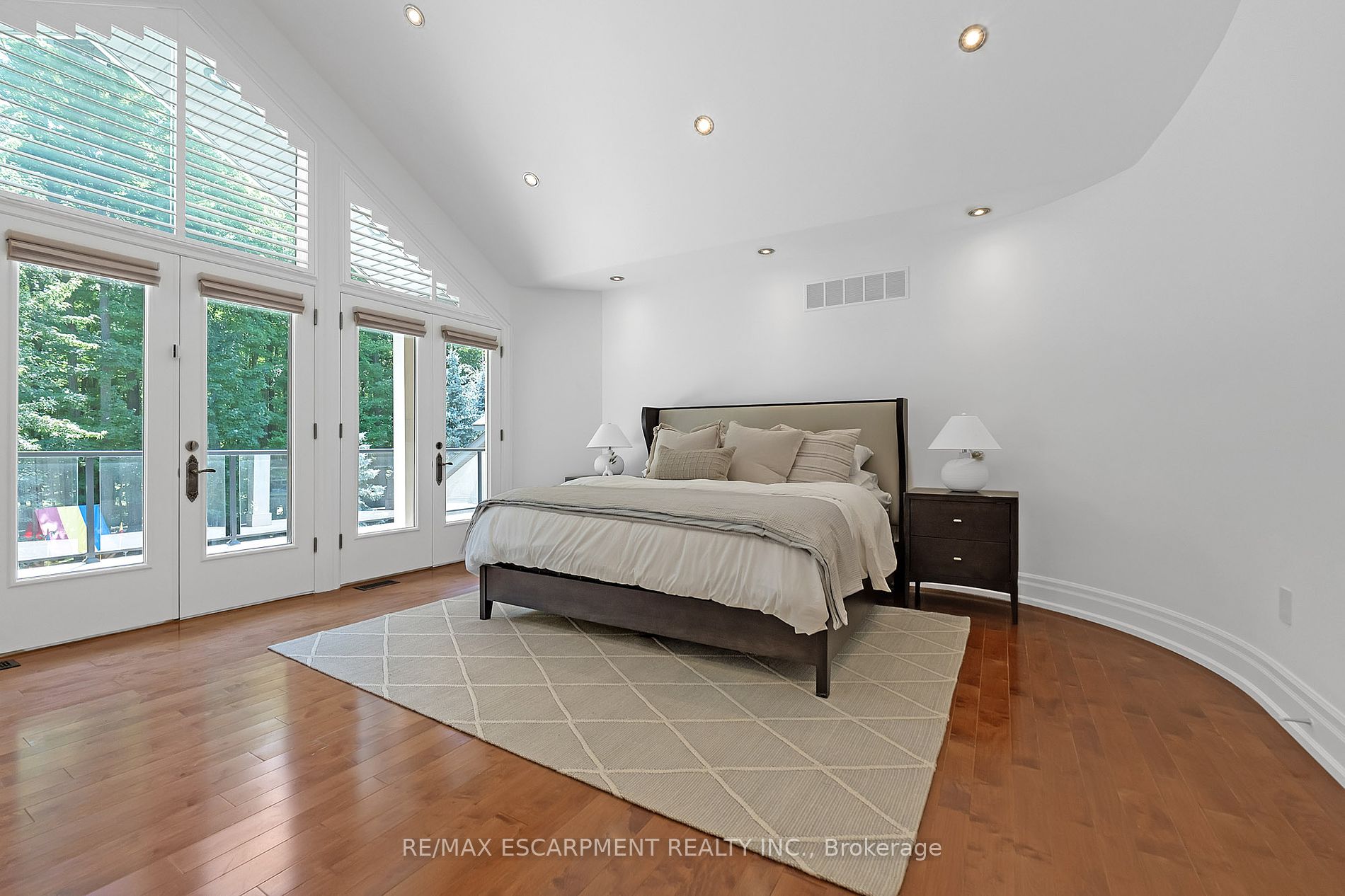 2642 Bluffs Way