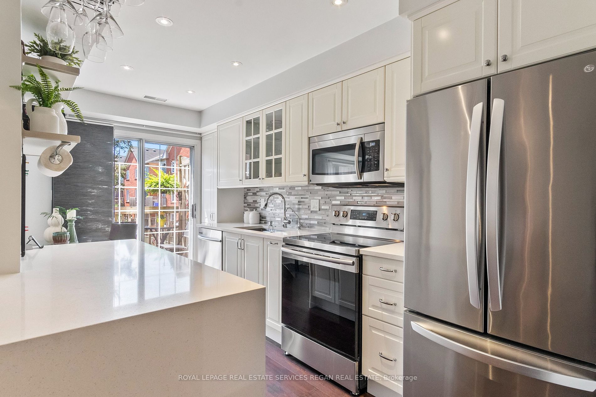 6950 Tenth Line W, #86