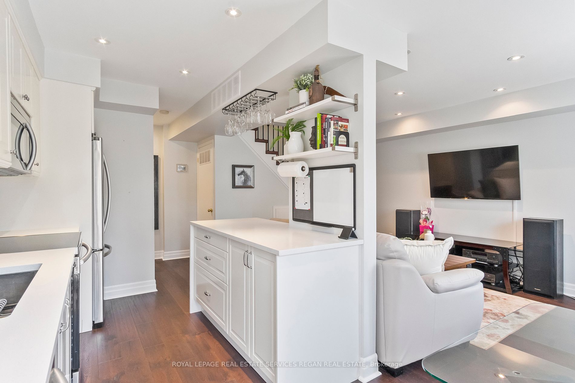 6950 Tenth Line W, #86