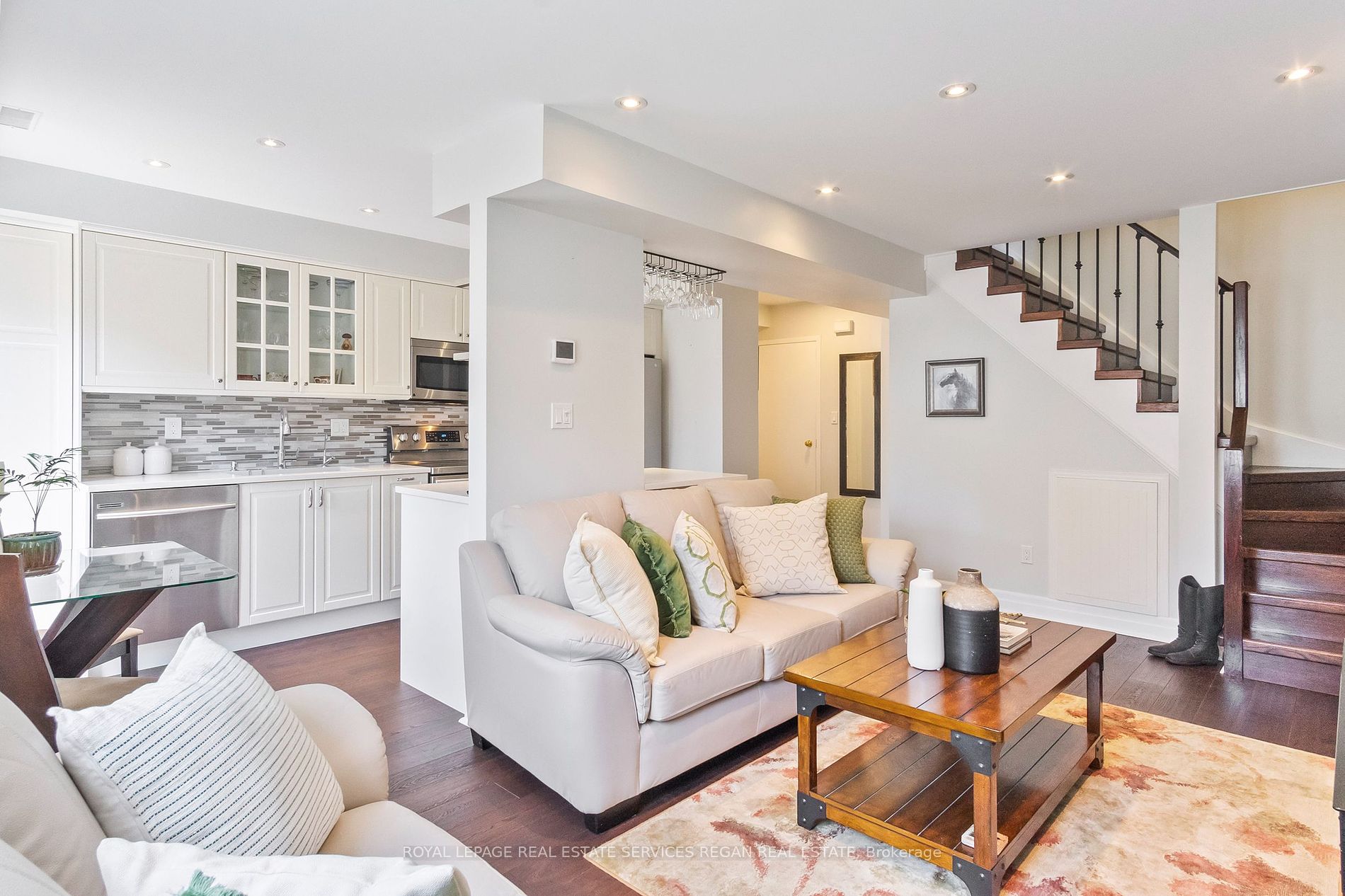 6950 Tenth Line W, #86
