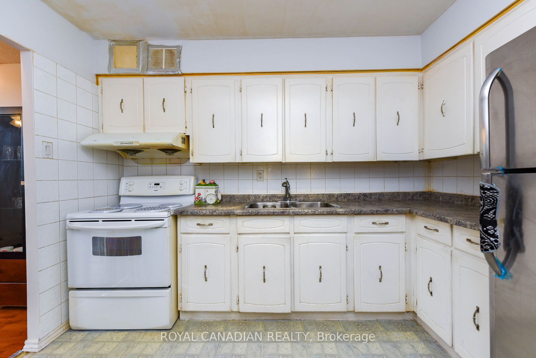 3577 Derry Rd E, #311