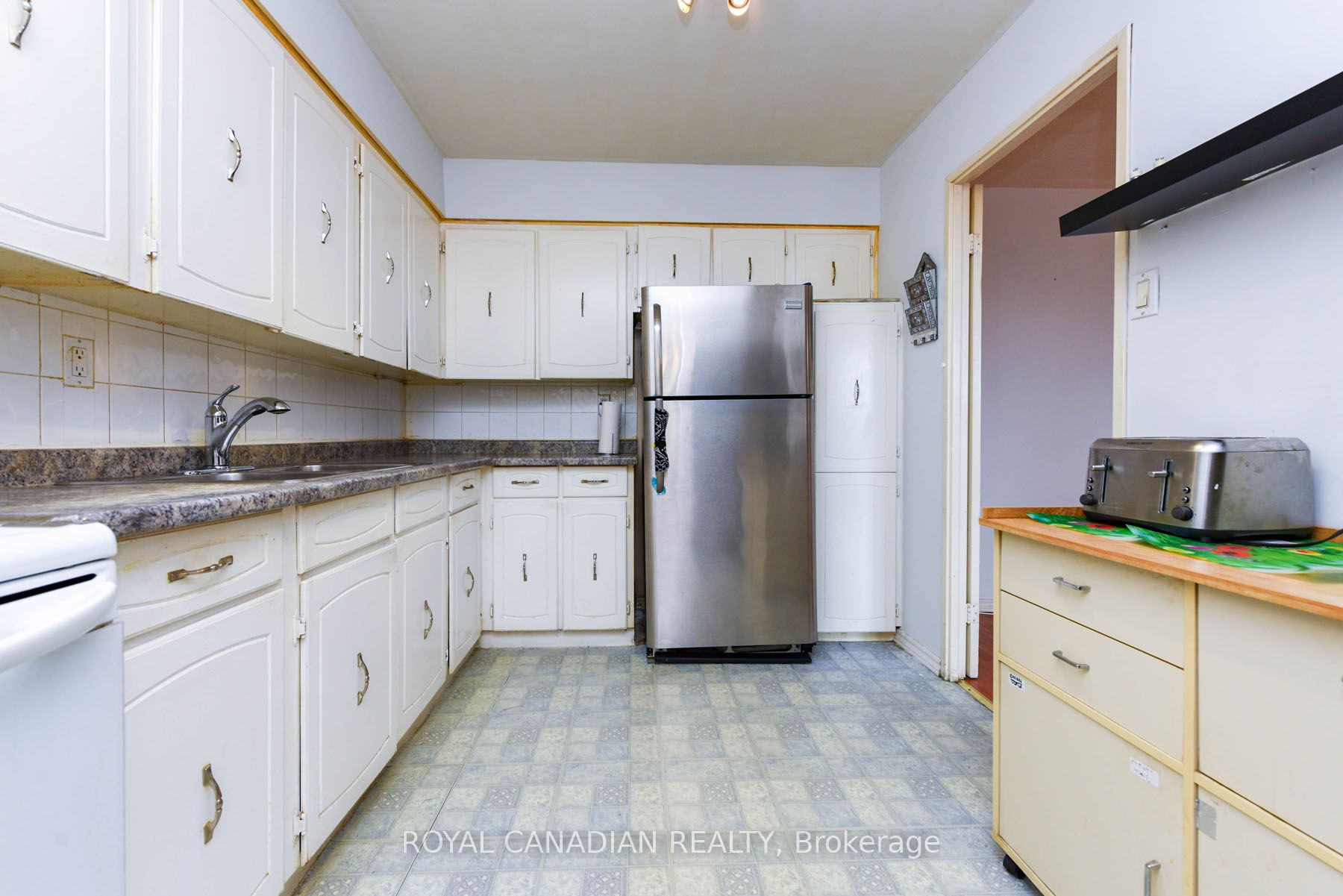 3577 Derry Rd E, #311