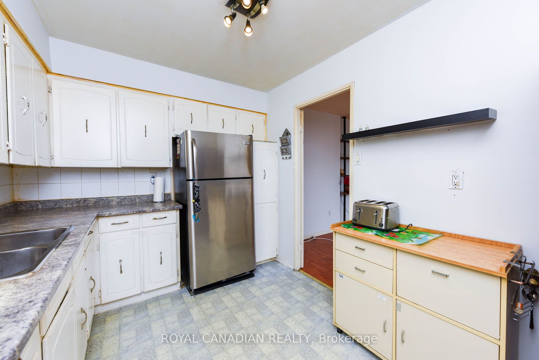 3577 Derry Rd E, #311