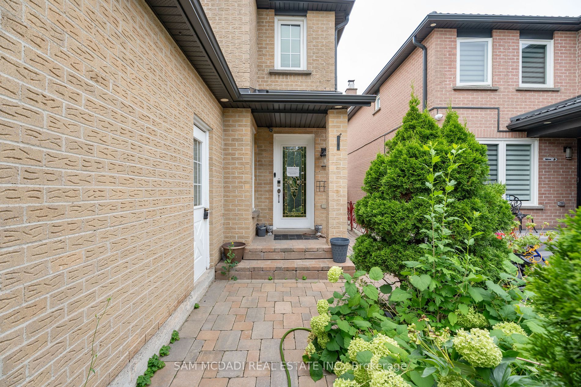 4484 Jenkins Cres